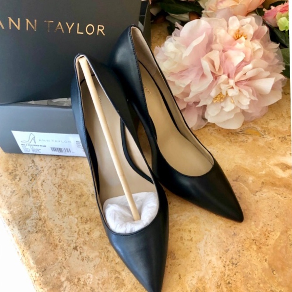 Ann Taylor Mila Leather Navy Blue New Pump